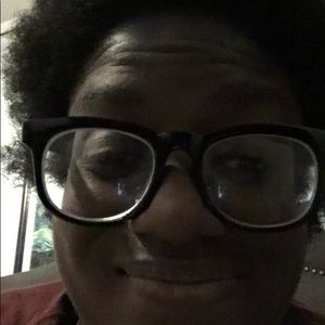 Meet your Posher, Macayla